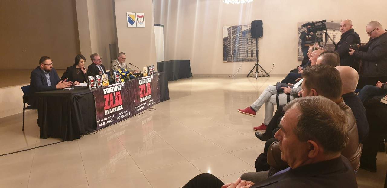 (Foto: INS) - U Bugojnu promovirana knjiga „Svjedoci zla“: Borba protiv negacije zla